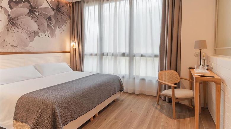 <b>Hotel Aisia Deba Room</b>. Images powered by <a href="https://iceportal.shijigroup.com/" title="IcePortal" target="_blank">IcePortal</a>.