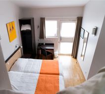 Allotel Fos-sur-Mer Room