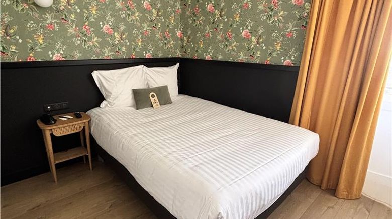 <b>La Villa Nice Promenade Room</b>. Images powered by <a href="https://iceportal.shijigroup.com/" title="IcePortal" target="_blank">IcePortal</a>.