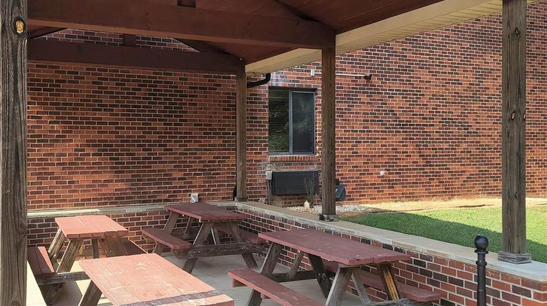 <b>University Inn Other</b>. Images powered by <a href="https://iceportal.shijigroup.com/" title="IcePortal" target="_blank">IcePortal</a>.