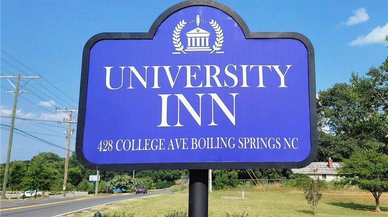 <b>University Inn Exterior</b>. Images powered by <a href="https://iceportal.shijigroup.com/" title="IcePortal" target="_blank">IcePortal</a>.