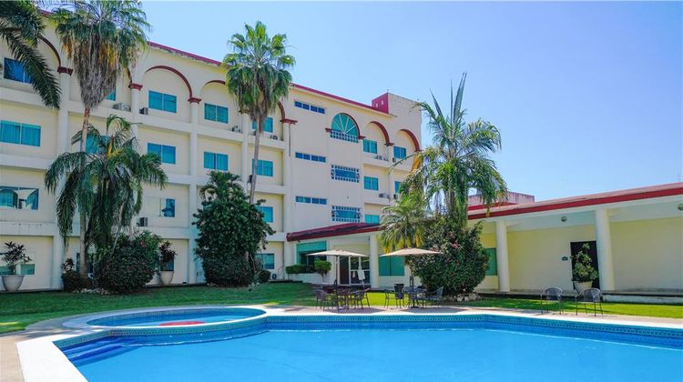 Days Inn by Wyndham Tuxtepec Exterior