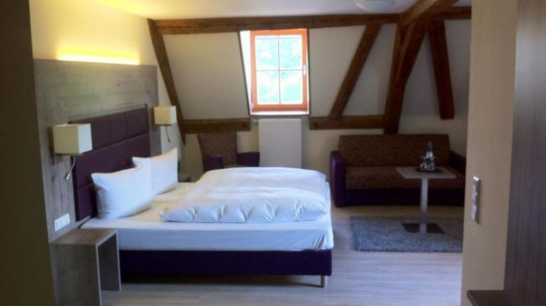 <b>Sternen Hotel & Restaurant Room</b>. Images powered by <a href="https://iceportal.shijigroup.com/" title="IcePortal" target="_blank">IcePortal</a>.