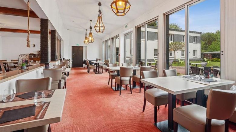 <b>Hotel Restaurant Les Cedres Restaurant</b>. Images powered by <a href="https://iceportal.shijigroup.com/" title="IcePortal" target="_blank">IcePortal</a>.