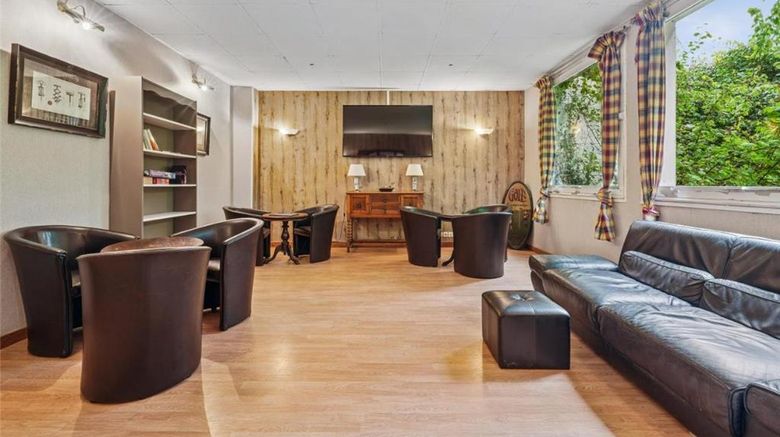 <b>Hotel Restaurant Les Cedres Restaurant</b>. Images powered by <a href="https://iceportal.shijigroup.com/" title="IcePortal" target="_blank">IcePortal</a>.