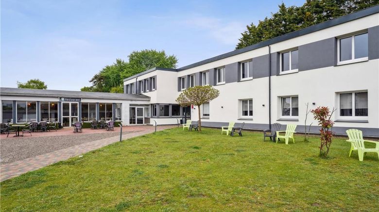 <b>Hotel Restaurant Les Cedres Exterior</b>. Images powered by <a href="https://iceportal.shijigroup.com/" title="IcePortal" target="_blank">IcePortal</a>.