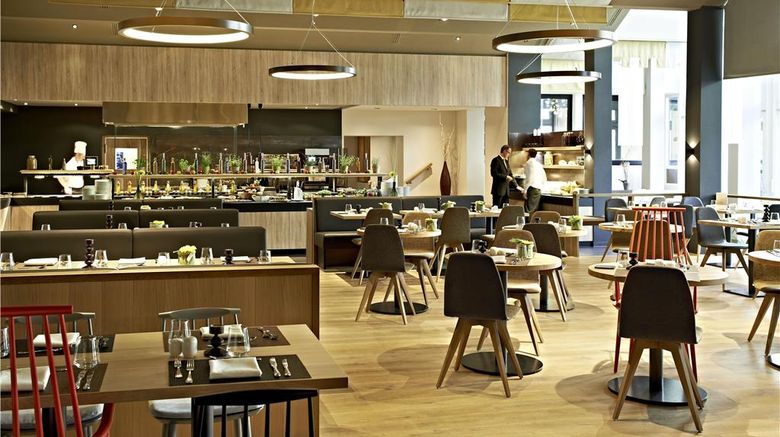 <b>Hotel Zugbruecke Grenzau Restaurant</b>. Images powered by <a href="https://iceportal.shijigroup.com/" title="IcePortal" target="_blank">IcePortal</a>.
