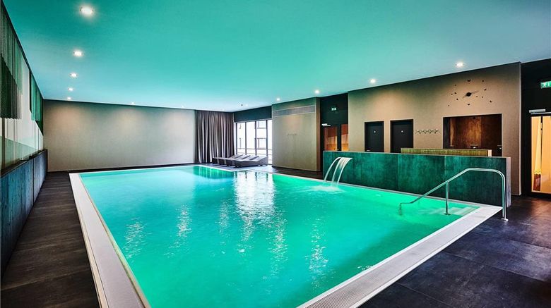 <b>Hotel Zugbruecke Grenzau Pool</b>. Images powered by <a href="https://iceportal.shijigroup.com/" title="IcePortal" target="_blank">IcePortal</a>.