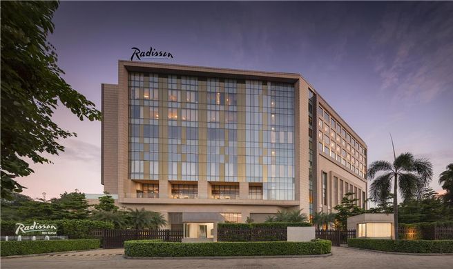 Radisson Hotel Delhi MG Road Exterior