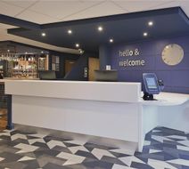 Travelodge Liverpool Central Queens Dock Lobby