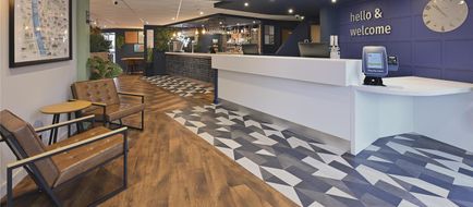 Travelodge Liverpool Central Queens Dock Lobby