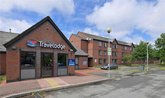 Travelodge Liverpool Central Queens Dock Exterior