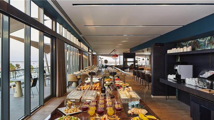 Occidental Faro Restaurant