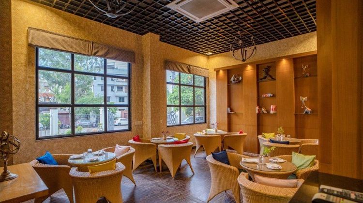 Golden Tulip Udaipur Restaurant
