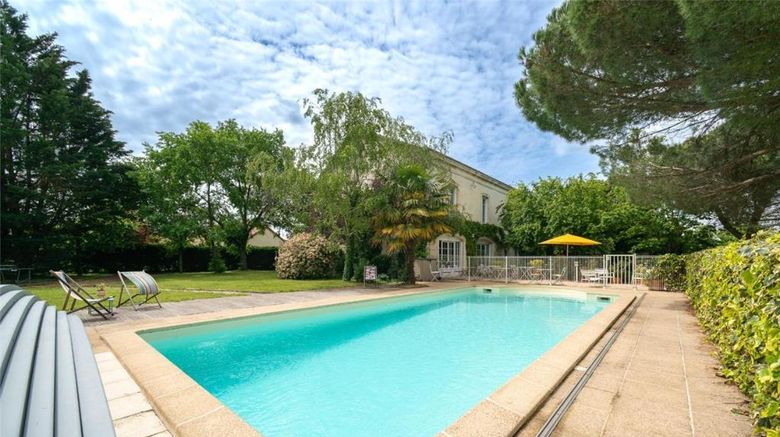 <b>Villa Richelieu Pool</b>. Images powered by <a href="https://iceportal.shijigroup.com/" title="IcePortal" target="_blank">IcePortal</a>.
