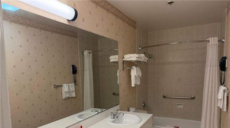 <b>SureStay Sunnyvale Silicon Valley Room</b>. Images powered by <a href="https://iceportal.shijigroup.com/" title="IcePortal" target="_blank">IcePortal</a>.