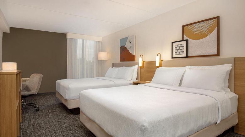 <b>Spark by Hilton Toronto Airport Room</b>. Images powered by <a href="https://iceportal.shijigroup.com/" title="IcePortal" target="_blank">IcePortal</a>.
