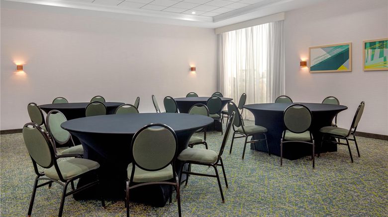 <b>Spark by Hilton Toronto Airport Meeting</b>. Images powered by <a href="https://iceportal.shijigroup.com/" title="IcePortal" target="_blank">IcePortal</a>.