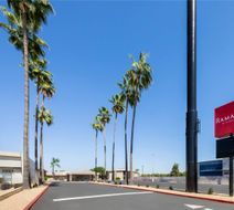 Ramada by Wyndham Merced Exterior