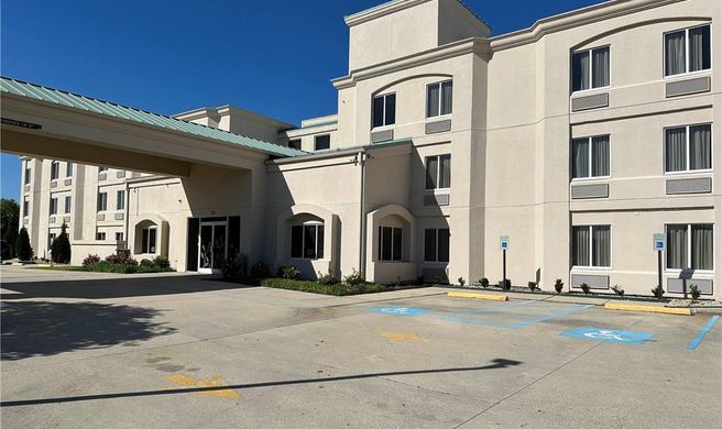 Baymont by Wyndham Slidell Exterior