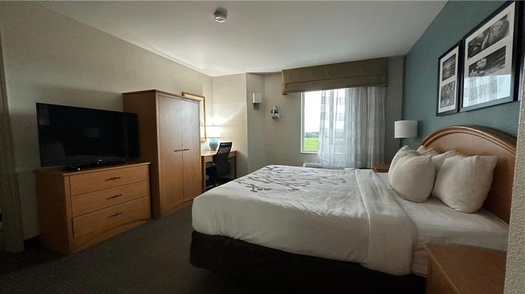 Baymont by Wyndham Slidell Room