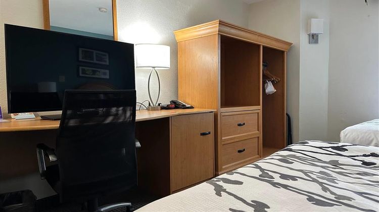 Baymont by Wyndham Slidell Room