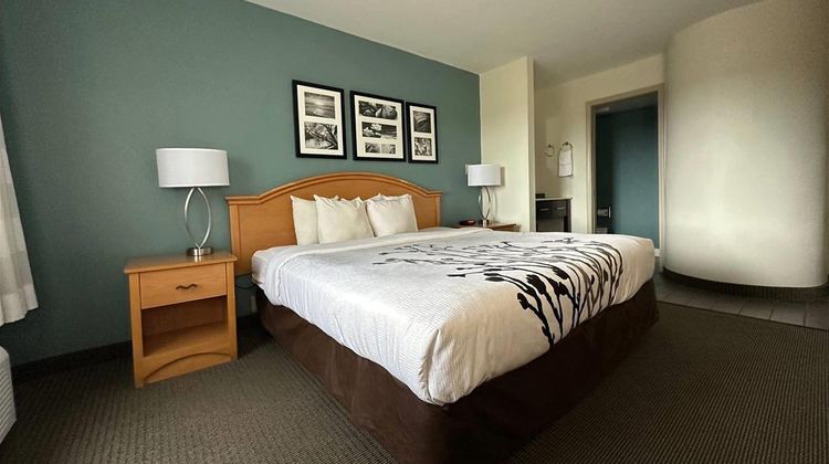Baymont by Wyndham Slidell Room