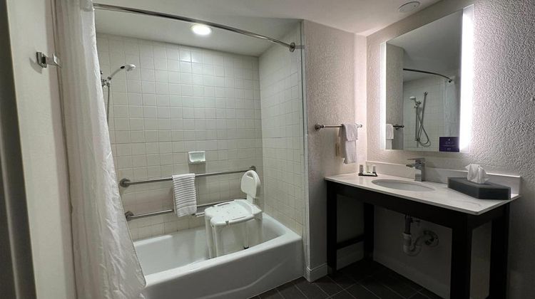 Baymont by Wyndham Slidell Room