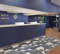 Travelodge Swindon Lobby