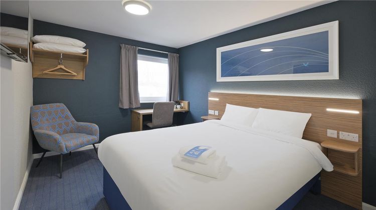Travelodge Swindon Room