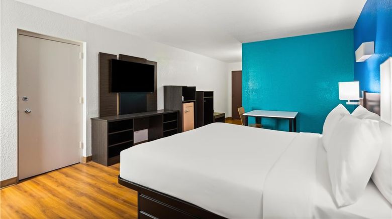 <b>Signature Inn Miami Room</b>. Images powered by <a href="https://iceportal.shijigroup.com/" title="IcePortal" target="_blank">IcePortal</a>.