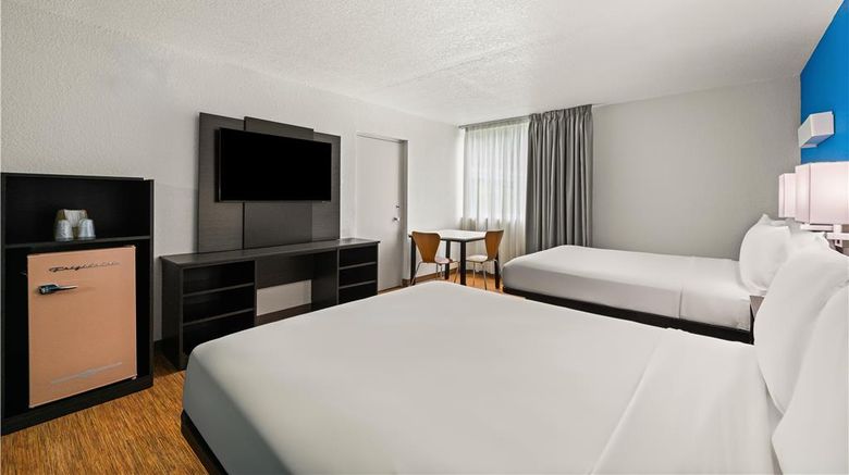 <b>Signature Inn Miami Room</b>. Images powered by <a href="https://iceportal.shijigroup.com/" title="IcePortal" target="_blank">IcePortal</a>.