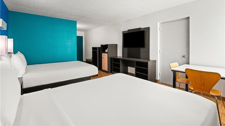 <b>Signature Inn Miami Room</b>. Images powered by <a href="https://iceportal.shijigroup.com/" title="IcePortal" target="_blank">IcePortal</a>.
