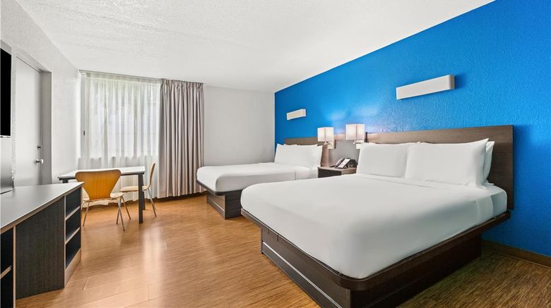 <b>Signature Inn Miami Room</b>. Images powered by <a href="https://iceportal.shijigroup.com/" title="IcePortal" target="_blank">IcePortal</a>.