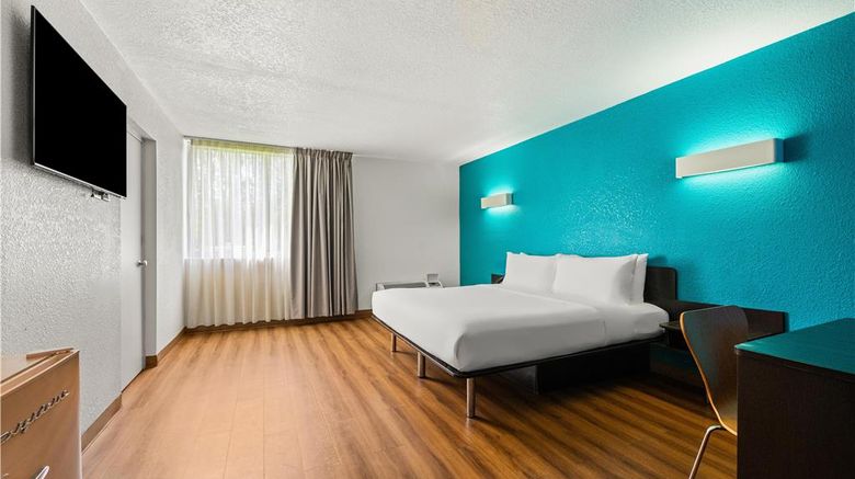 <b>Signature Inn Miami Room</b>. Images powered by <a href="https://iceportal.shijigroup.com/" title="IcePortal" target="_blank">IcePortal</a>.