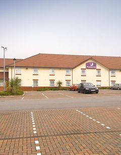 Premier Inn Oldham Central