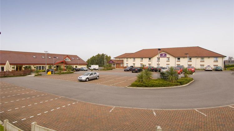 Premier Inn Oldham Central Exterior