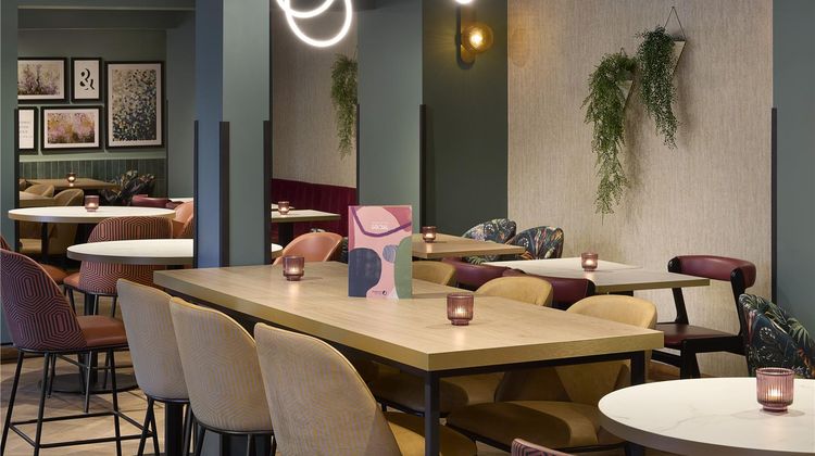 Premier Inn Oldham Central Restaurant