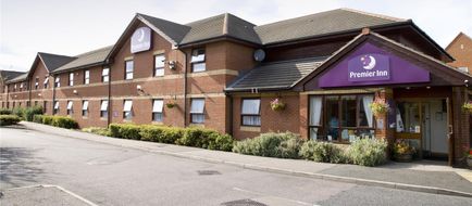 Premier Inn Thurrock East Exterior