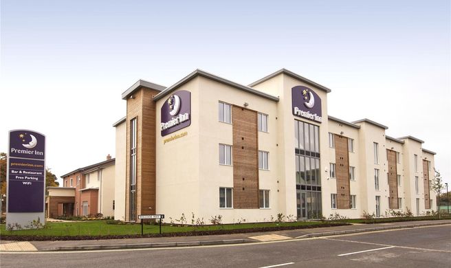 Premier Inn Burgess Hill Exterior