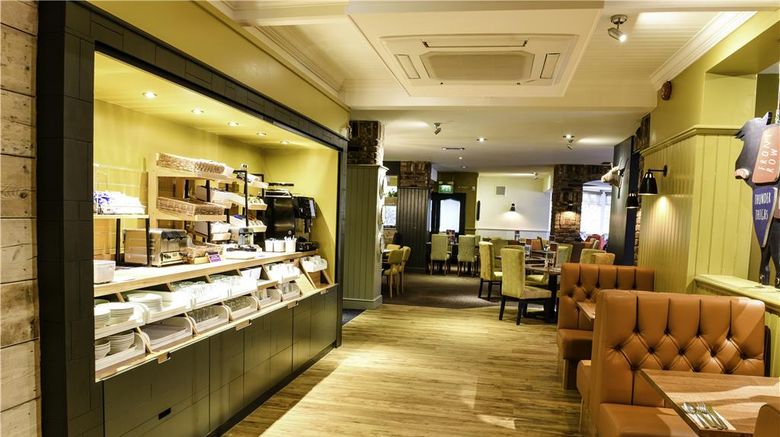 <b>Premier Inn Macclesfield North Restaurant</b>. Images powered by <a href="https://iceportal.shijigroup.com/" title="IcePortal" target="_blank">IcePortal</a>.