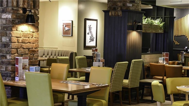 <b>Premier Inn Macclesfield North Restaurant</b>. Images powered by <a href="https://iceportal.shijigroup.com/" title="IcePortal" target="_blank">IcePortal</a>.