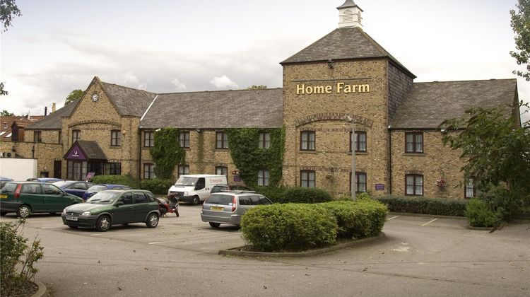 Premier Inn Hull West Exterior
