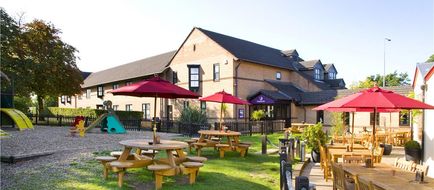 Premier Inn Northampton South (Wootton) Exterior