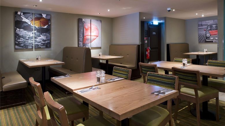 <b>Premier Inn London Edgware Restaurant</b>. Images powered by <a href="https://iceportal.shijigroup.com/" title="IcePortal" target="_blank">IcePortal</a>.