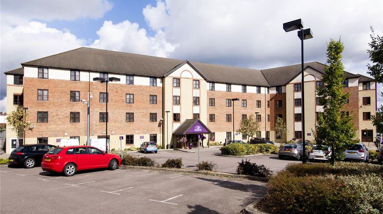 <b>Premier Inn London Edgware Exterior</b>. Images powered by <a href="https://iceportal.shijigroup.com/" title="IcePortal" target="_blank">IcePortal</a>.