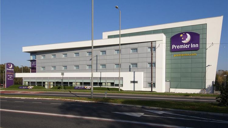 Premier Inn Liverpool JohnLennon Airport Exterior