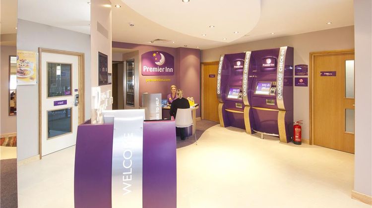 Premier Inn Liverpool JohnLennon Airport Lobby