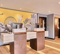 Premier Inn Bristol Cribbs Causeway Lobby