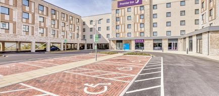 Premier Inn Bristol Cribbs Causeway Exterior